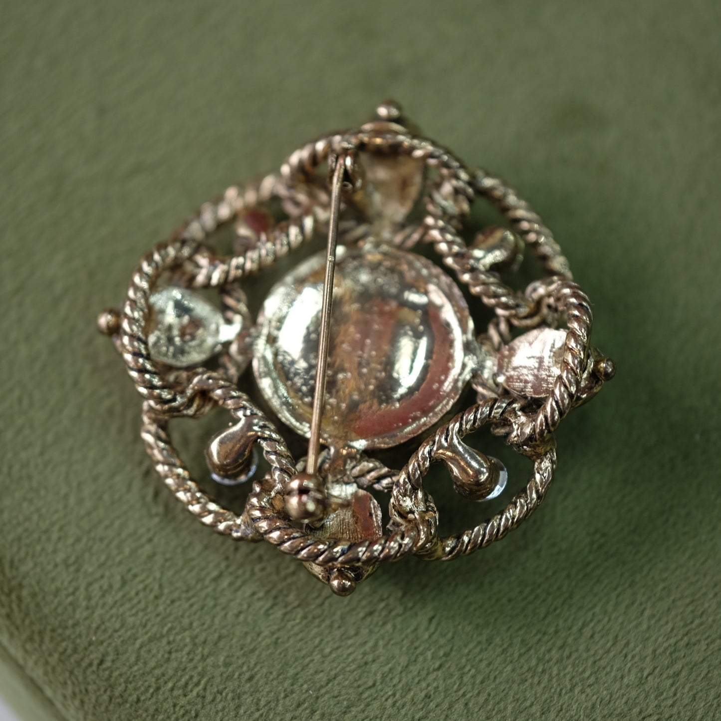 Vintage Twisted Faux Pearl Brooch 1990s
