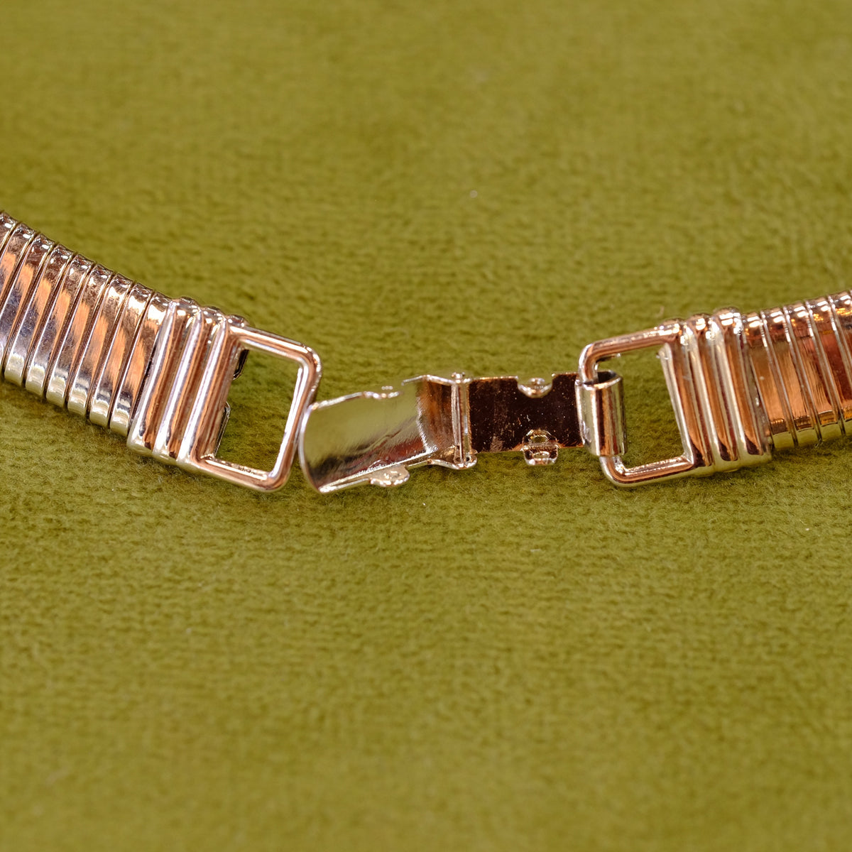 KJL for Avon Collier Necklace