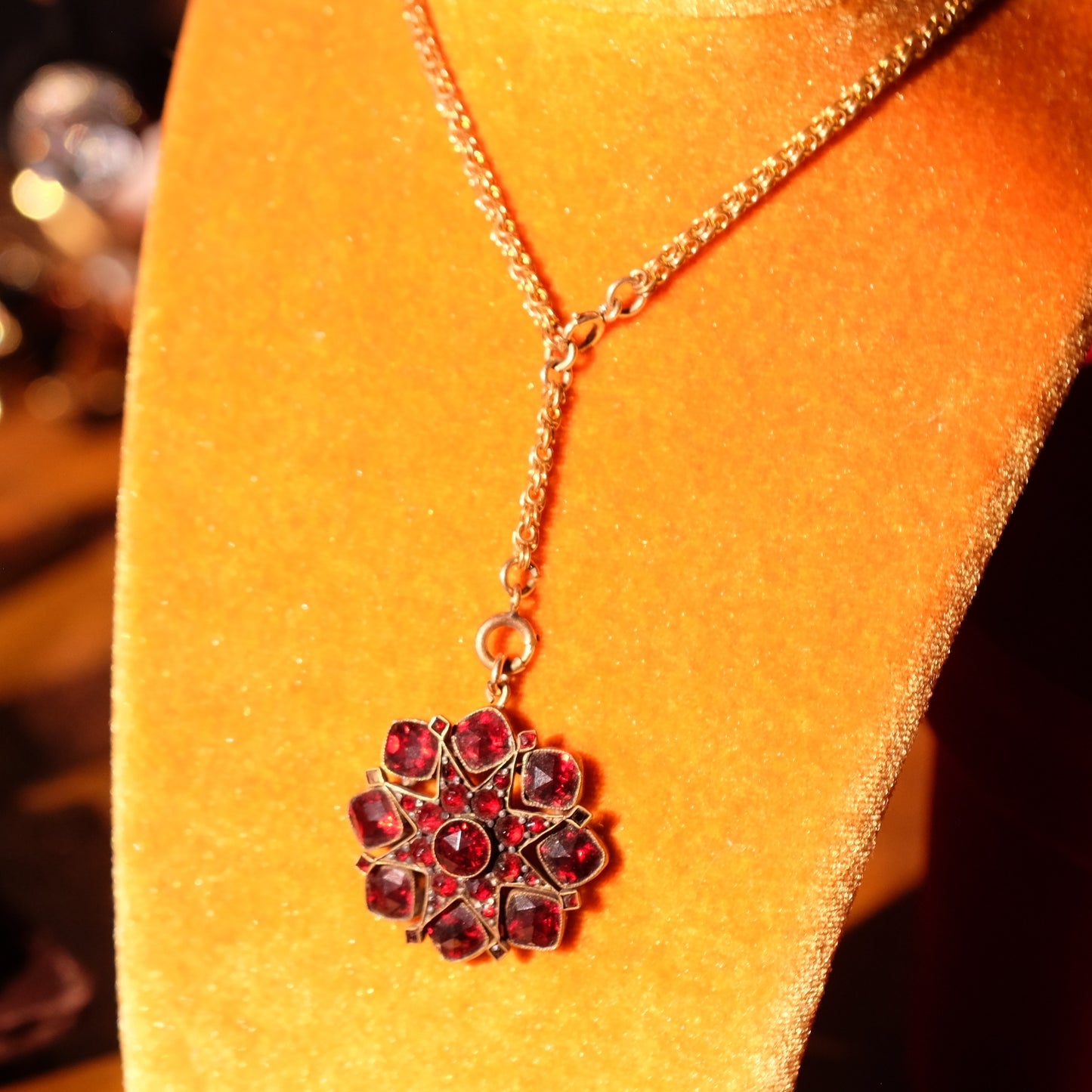 Victorian Garnet Pendant Necklace 1890s