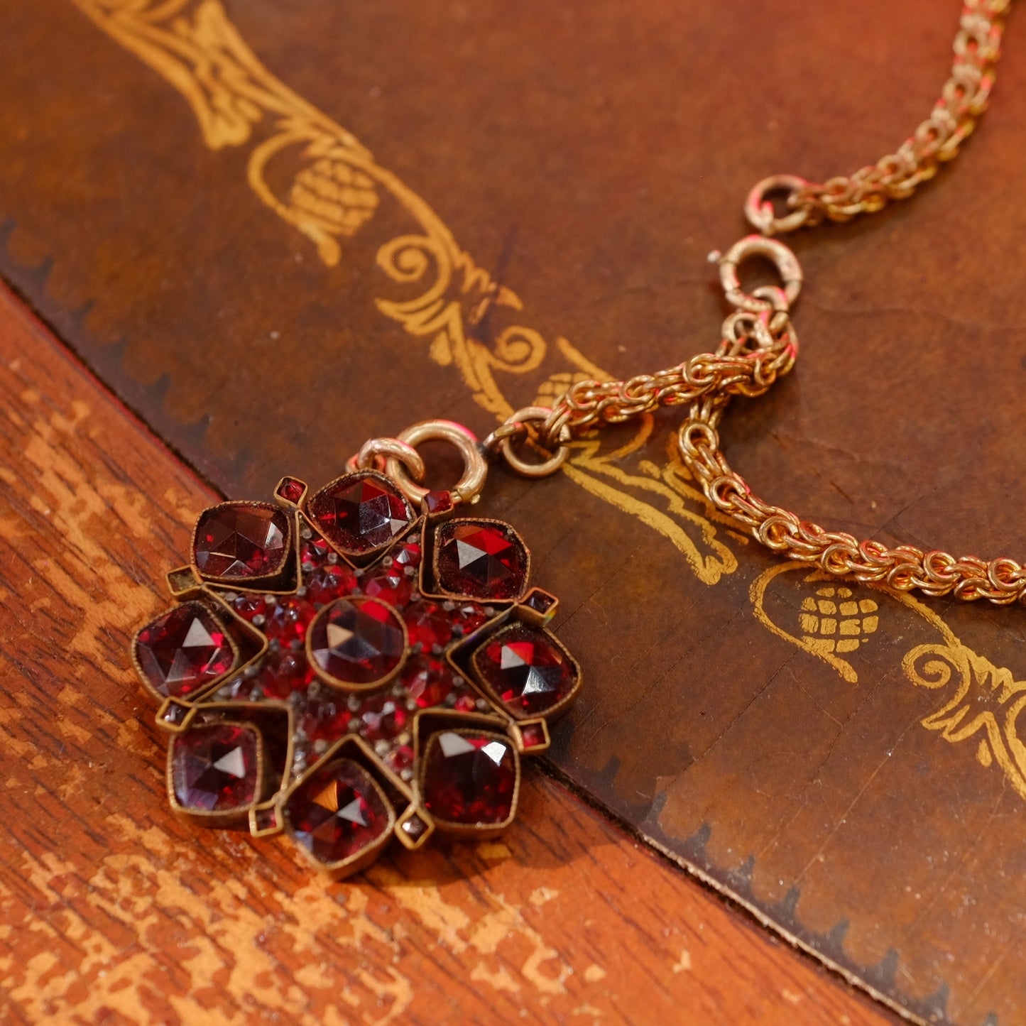Victorian Garnet Pendant Necklace 1890s