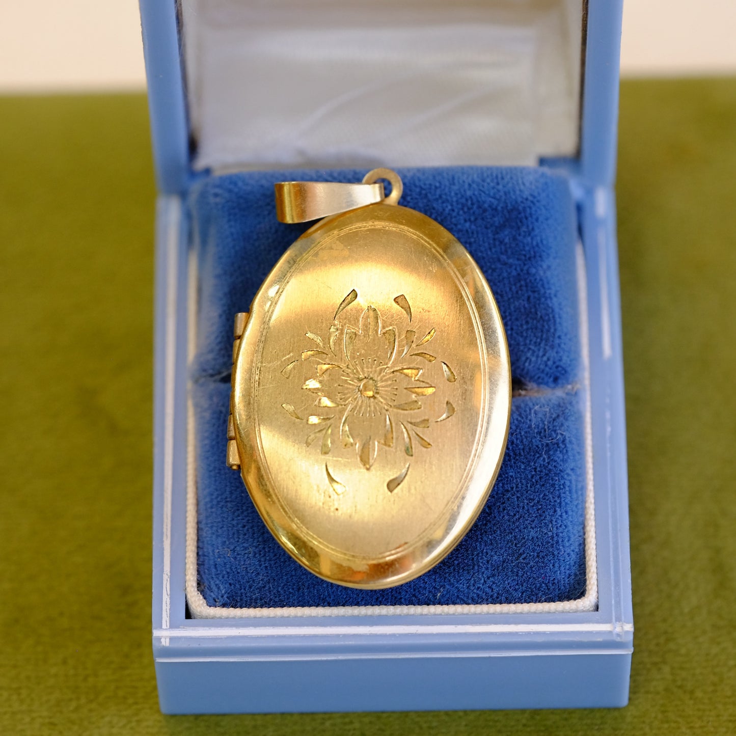 Carl-Art Inc. Gold Fill Large Oval Locket with Etching