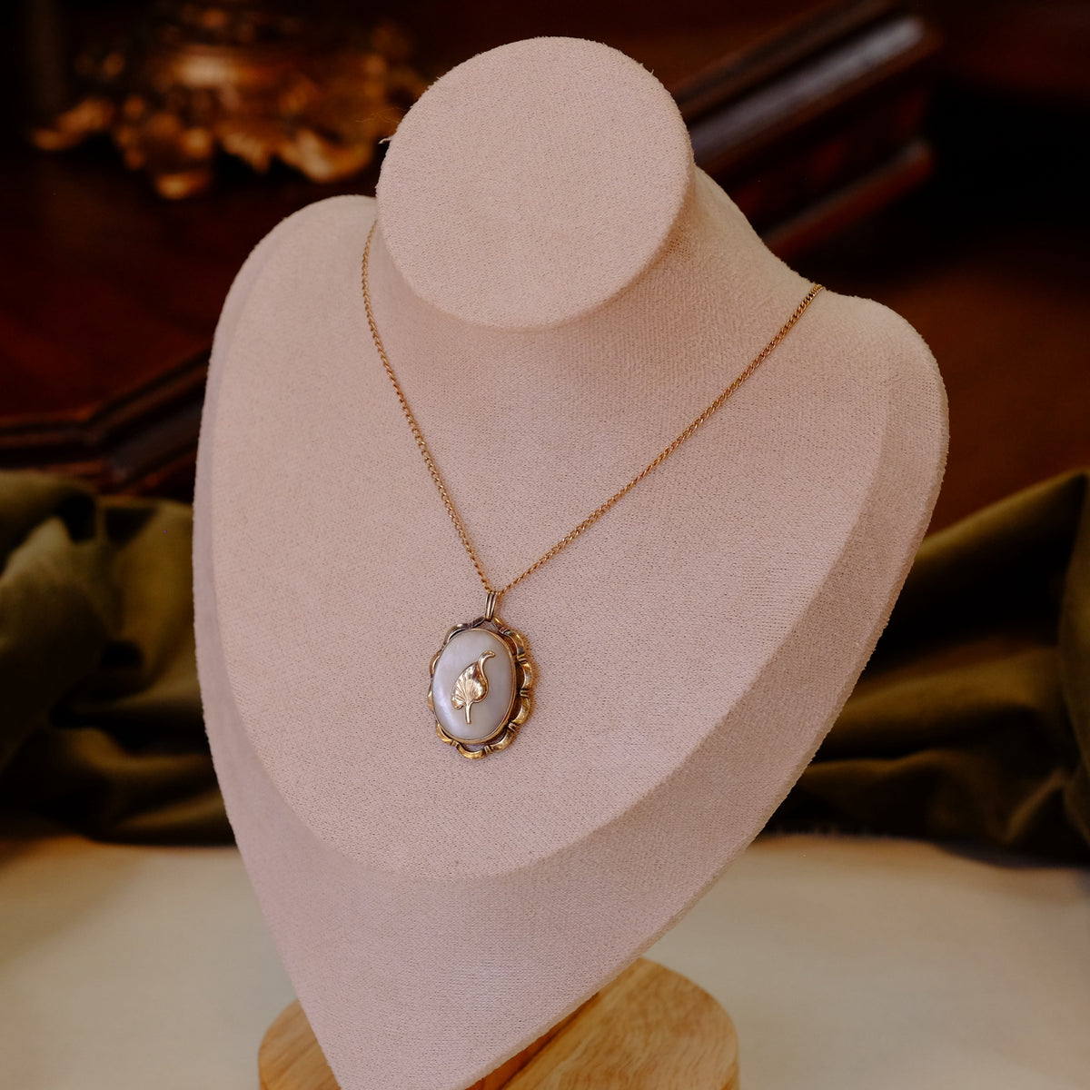 Ornate Mother of Pearl Leaf Locket