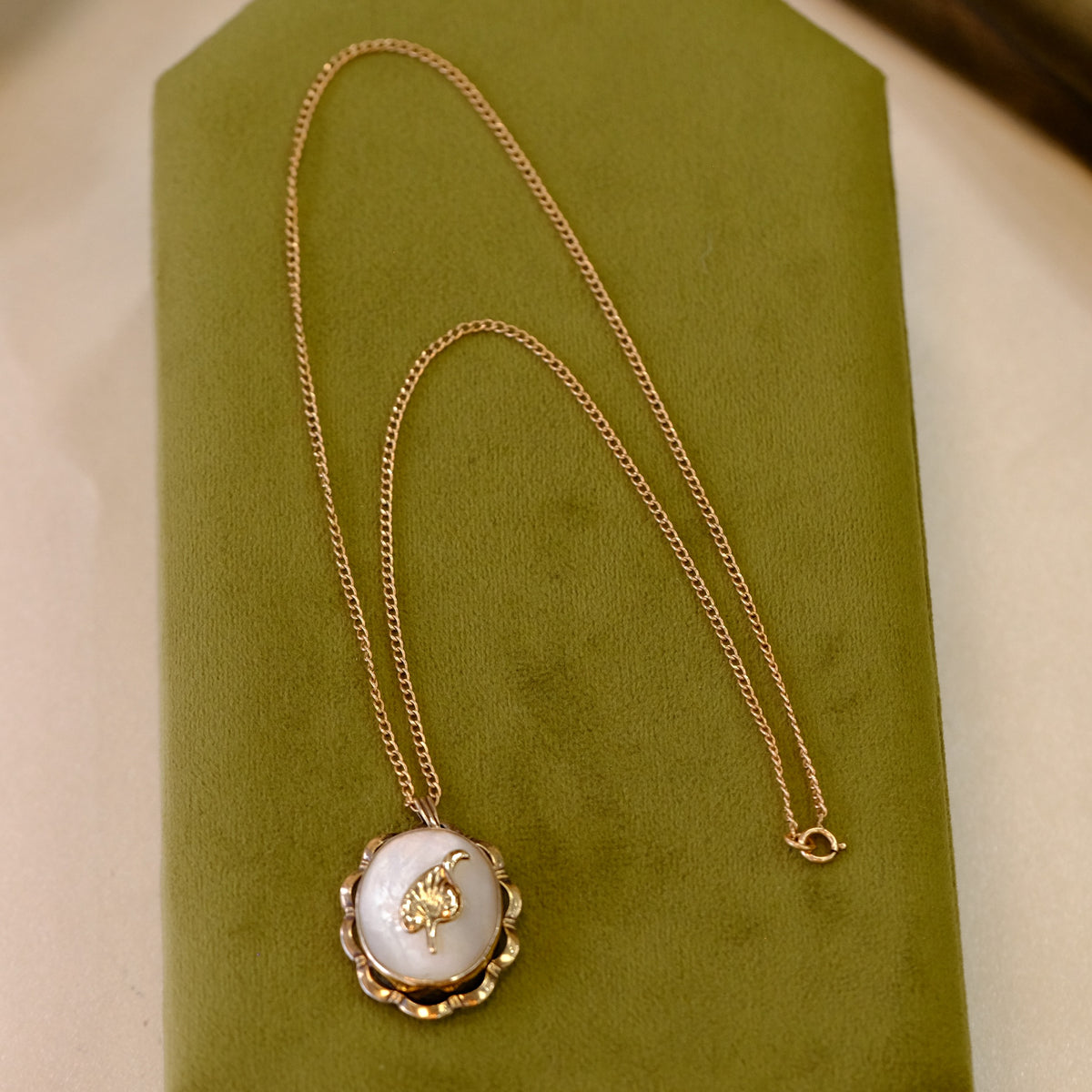 Ornate Mother of Pearl Leaf Locket