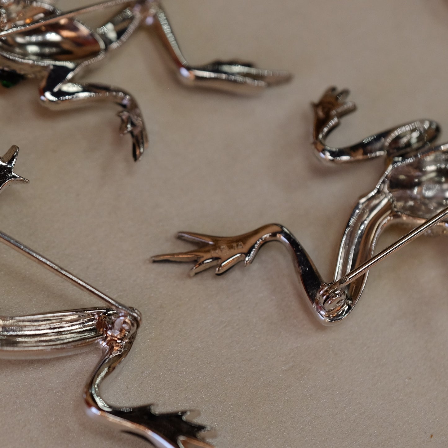 Vintage Reja Collectible Frogs Set 1940s