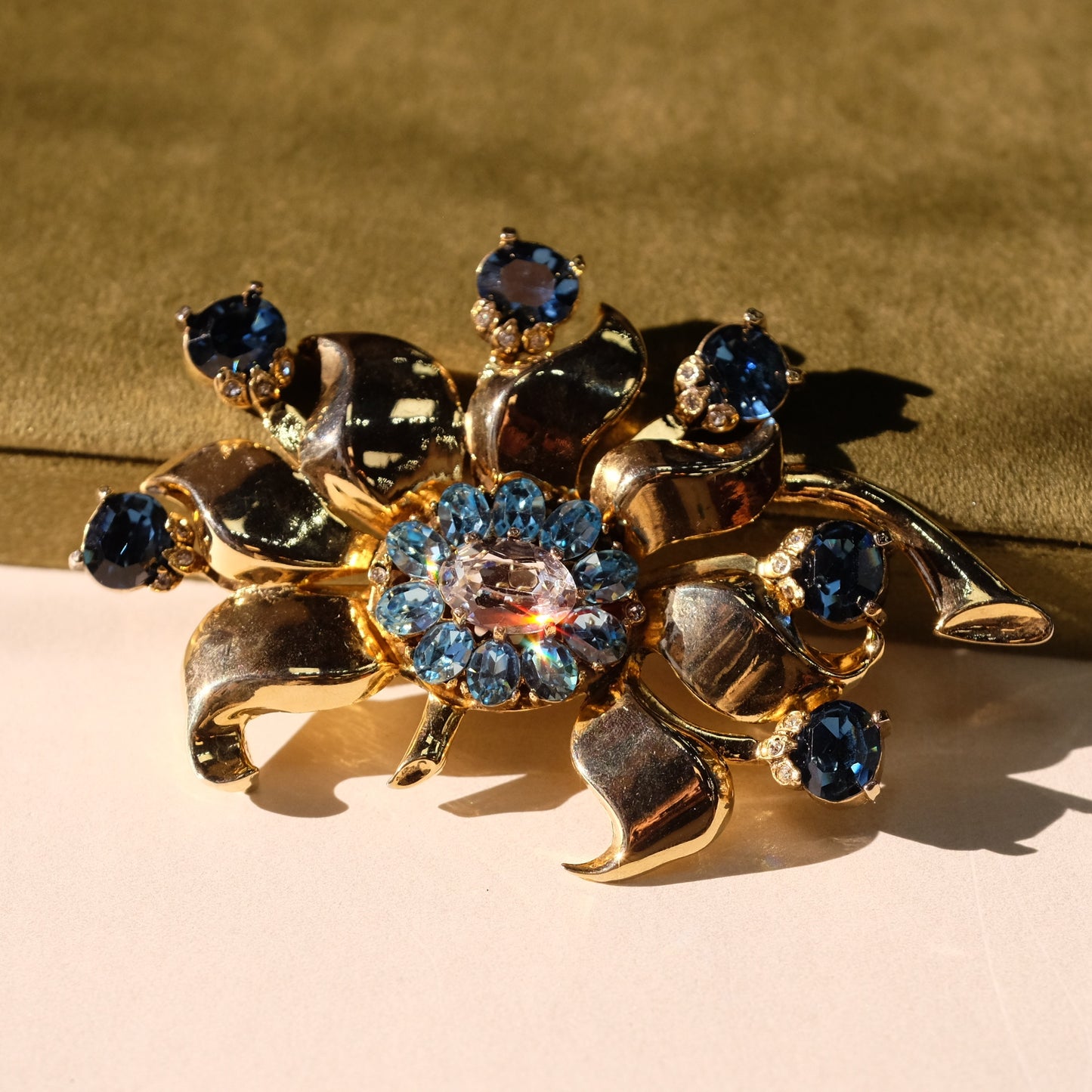 Eisenberg Original Giant Flower Brooch Book Piece 1940s