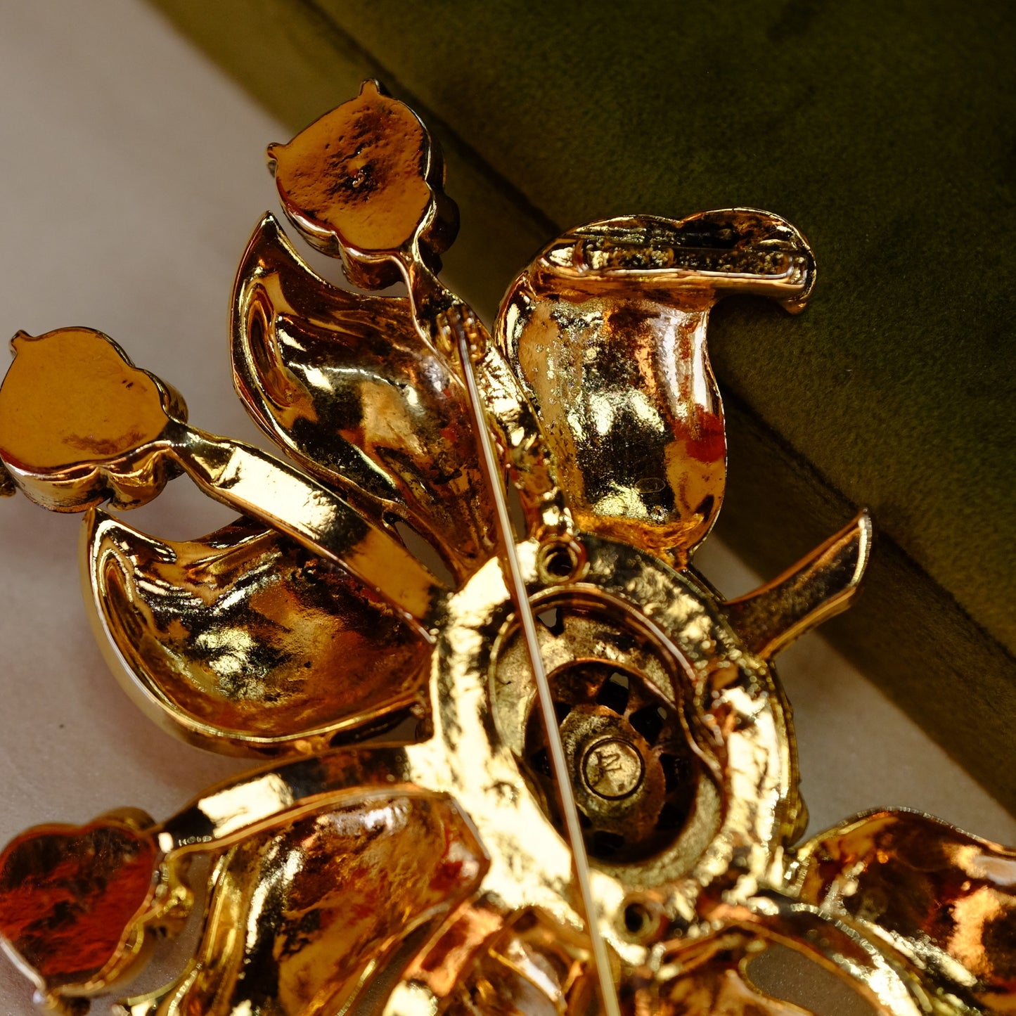 Eisenberg Original Giant Flower Brooch Book Piece 1940s