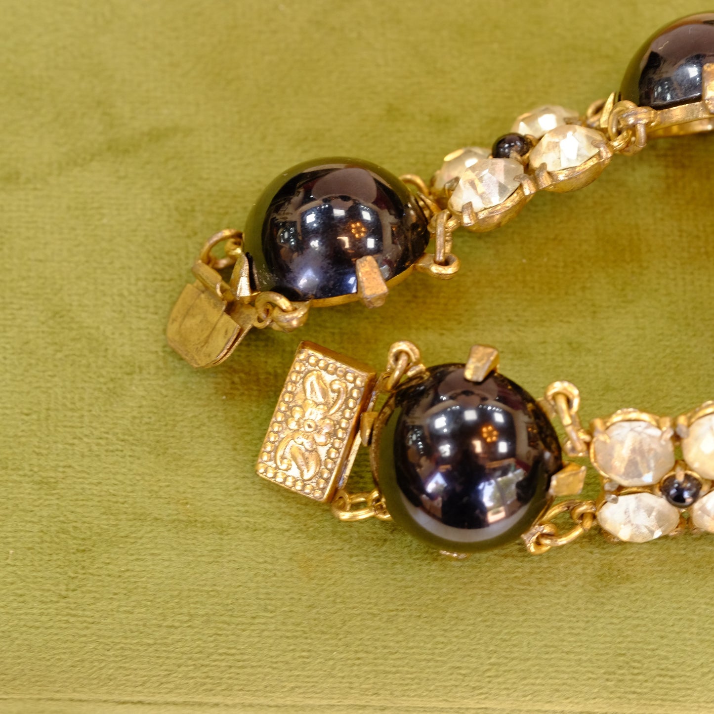 Czech Glass Bracelet 1930s