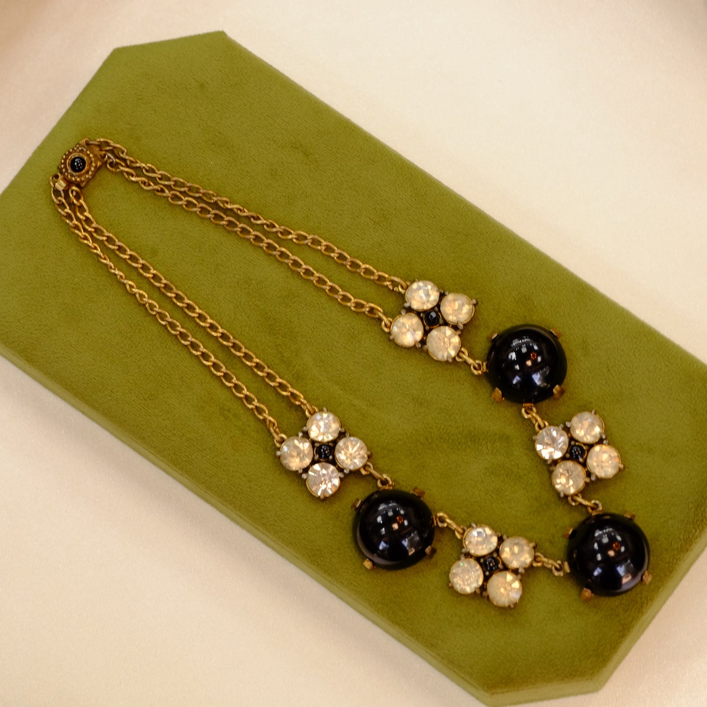 Czech Glass Necklace 1930s