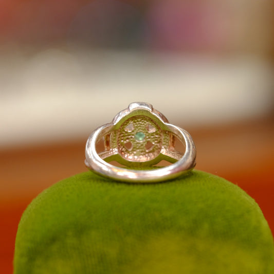 Vintage Silver Celtic Ring with Emerald