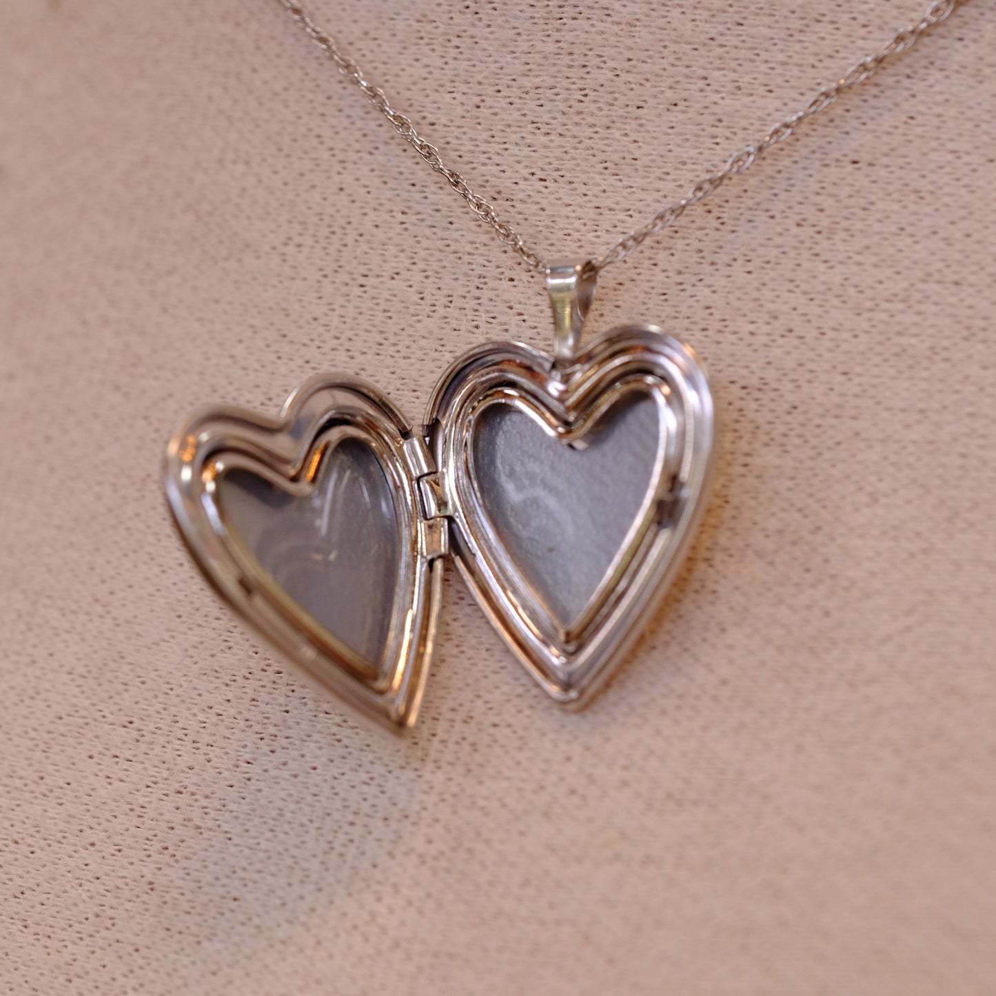 Silver Mom Heart Locket