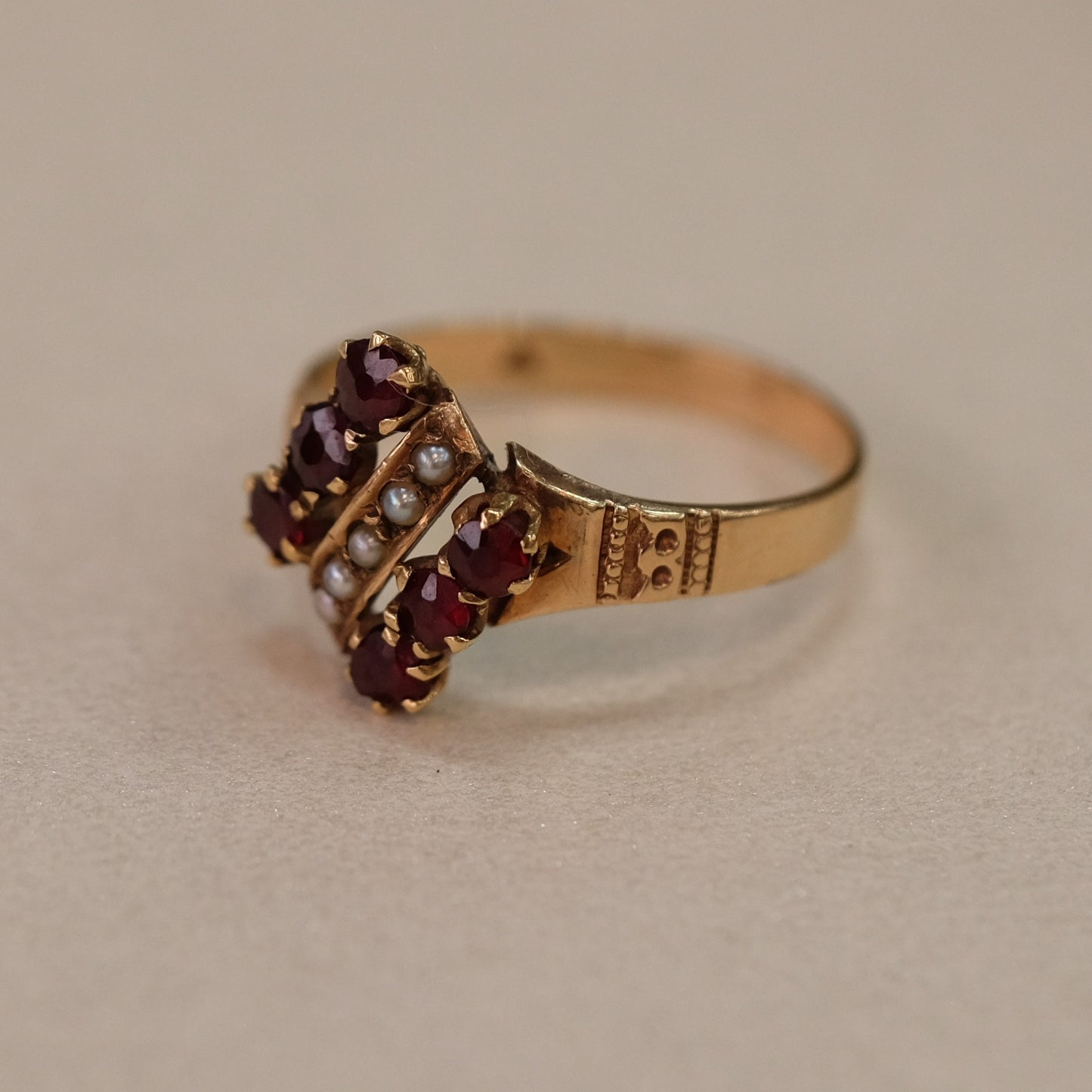 Victorian 10K Garnet Seed pearls Ring