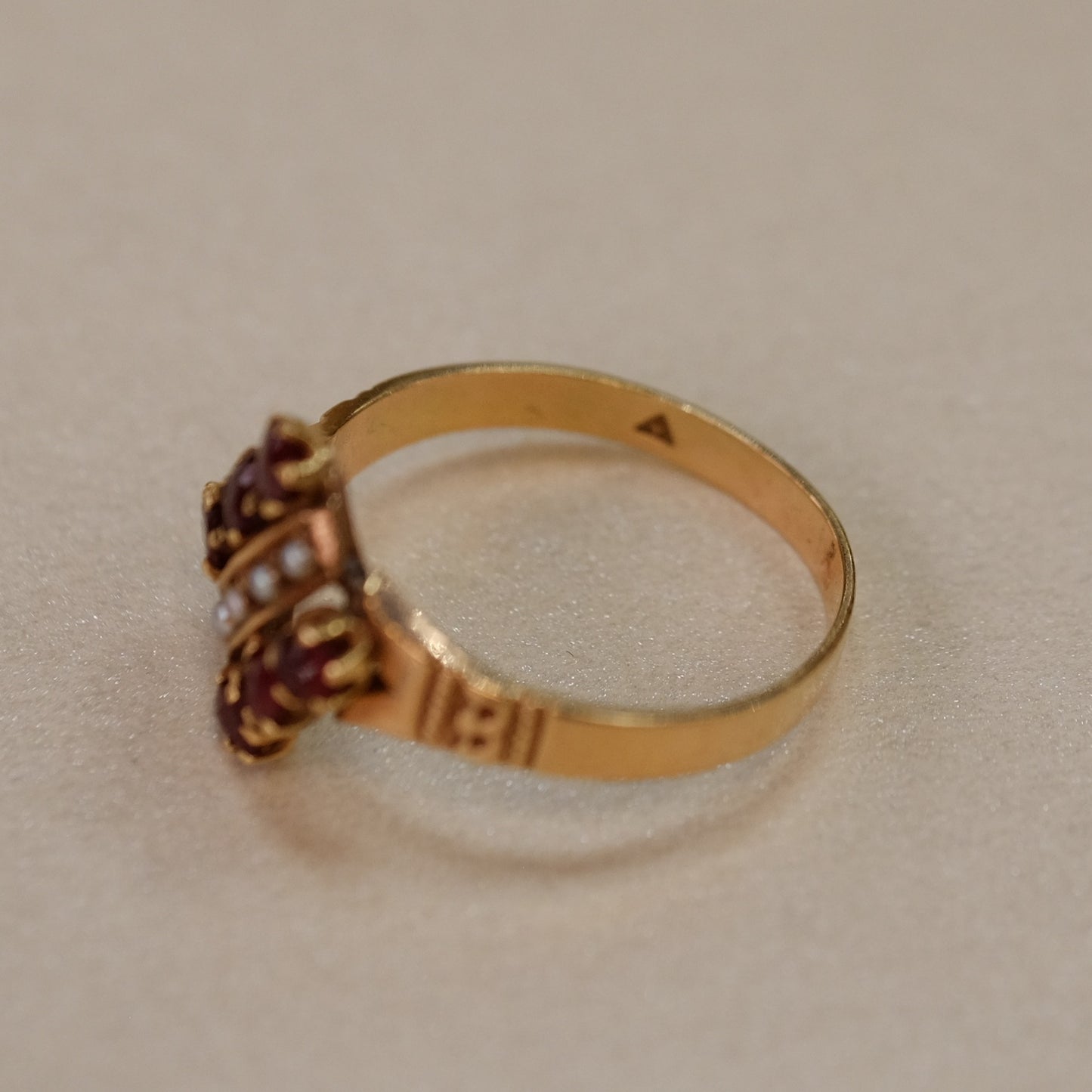 Victorian 10K Garnet Seed pearls Ring