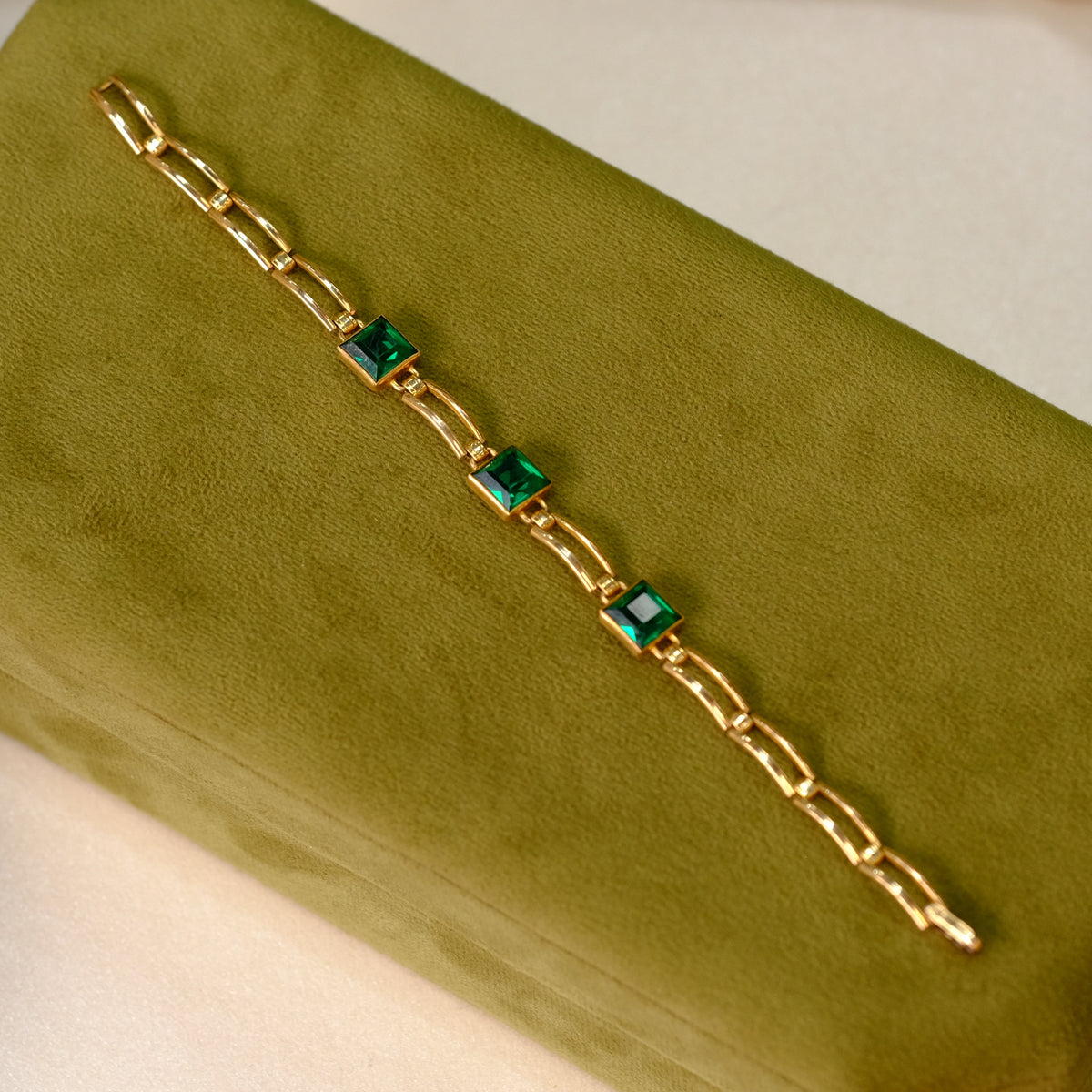 Art Deco Green Crystal Bracelet 1930s