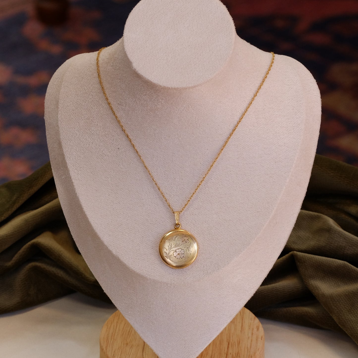 12k Gold Filled Round Locket Necklace