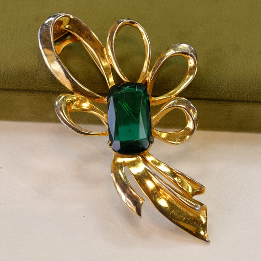 Hattie Carnegie Green Glass Dress Clip 1940s