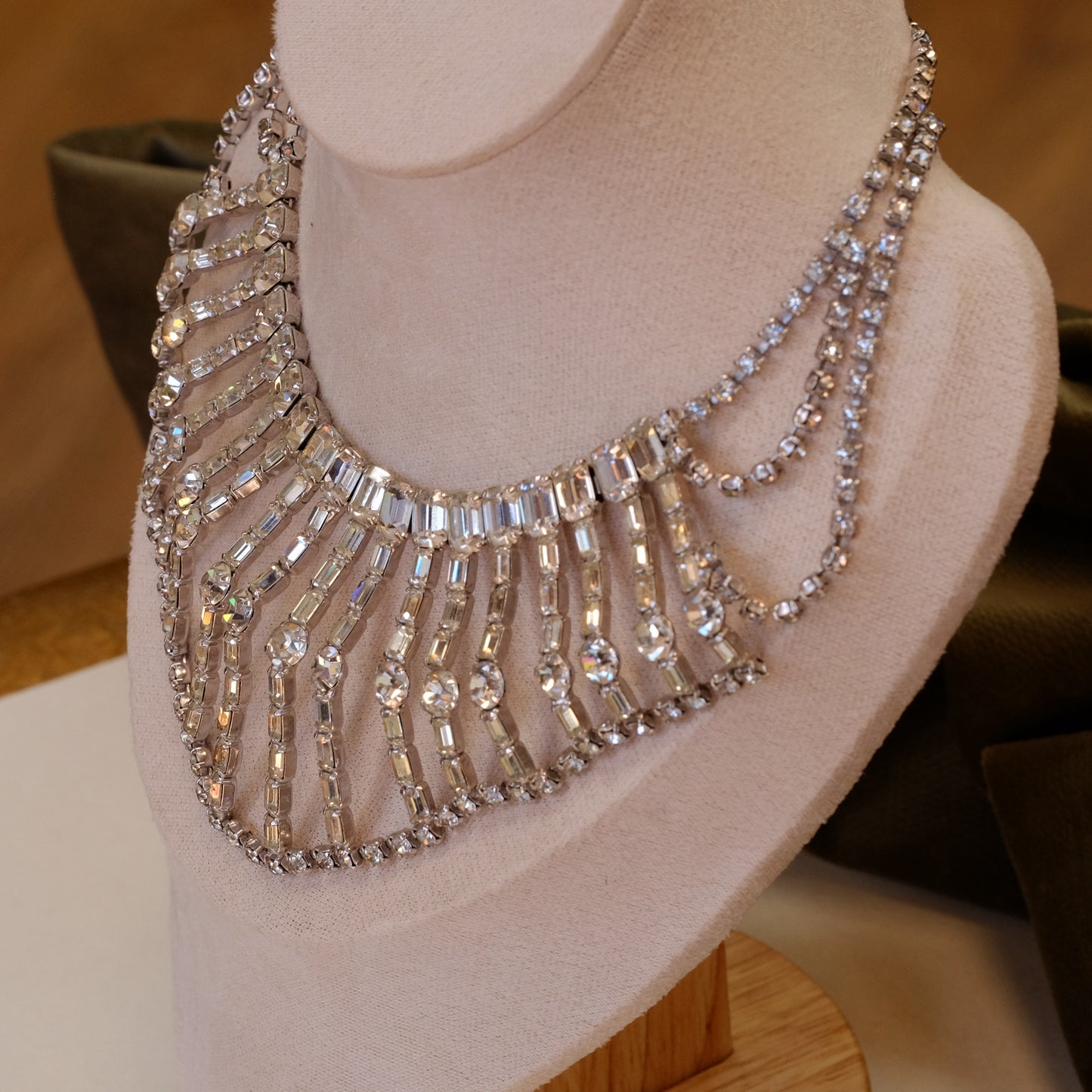 Vintage Statement Clear Wide Necklace 1950s
