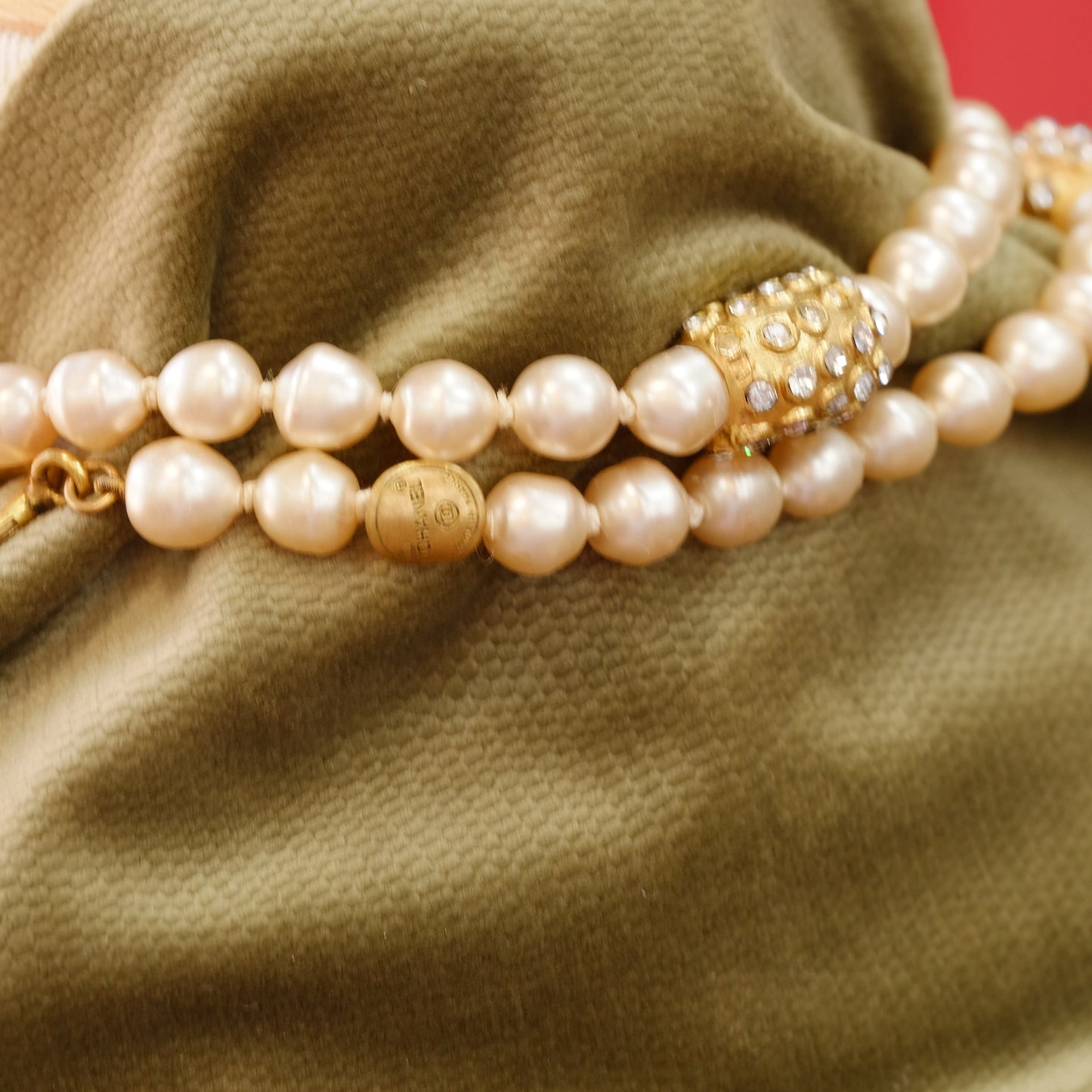 Vintage Chanel Long Sotuar Pearl Necklace 1980s