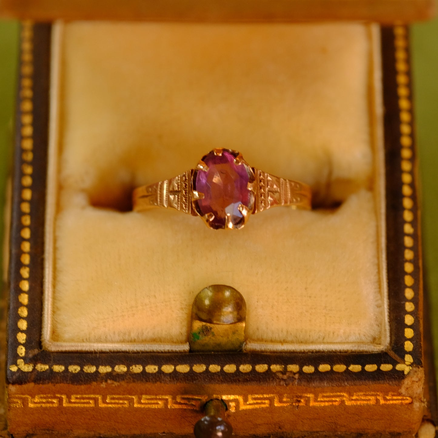 10K Gold Victorian Amethyst Ring