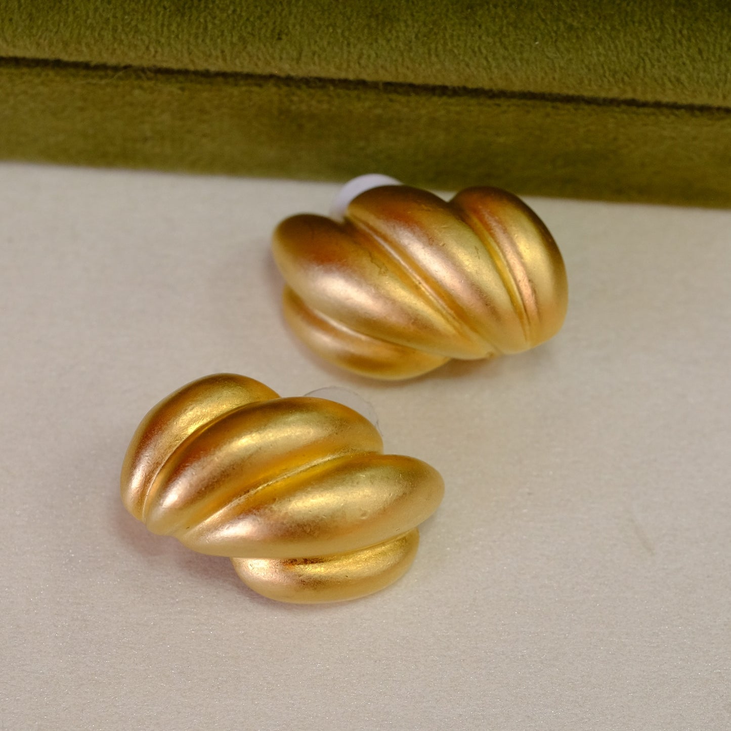 Erwin Pearl Gold Matte Abstract Clip On Earrings