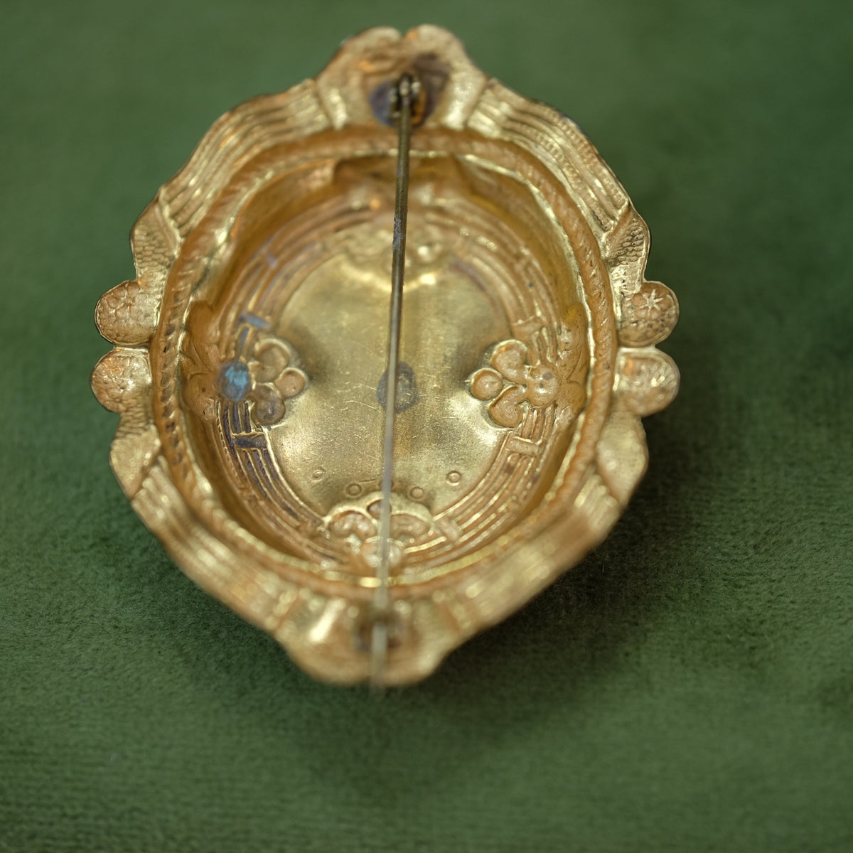 Large Victorian Costume Cameo Brooch