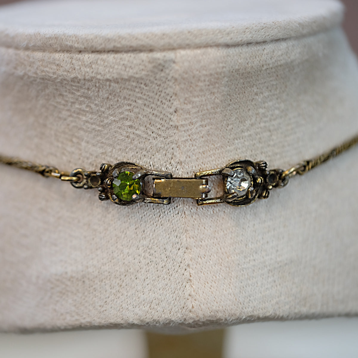 1950 Hollycraft Pendant Necklace