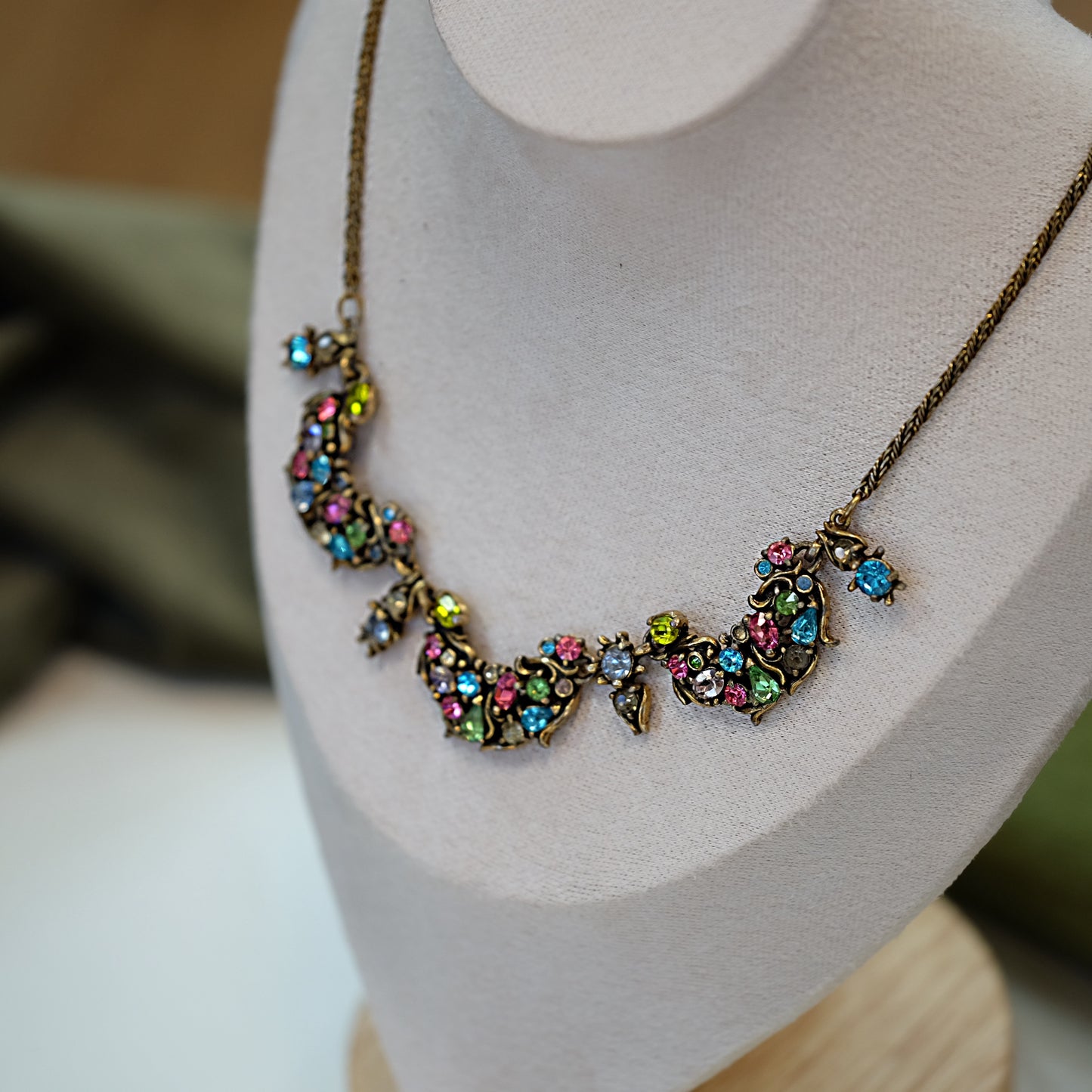 1950 Hollycraft Pastel Necklace