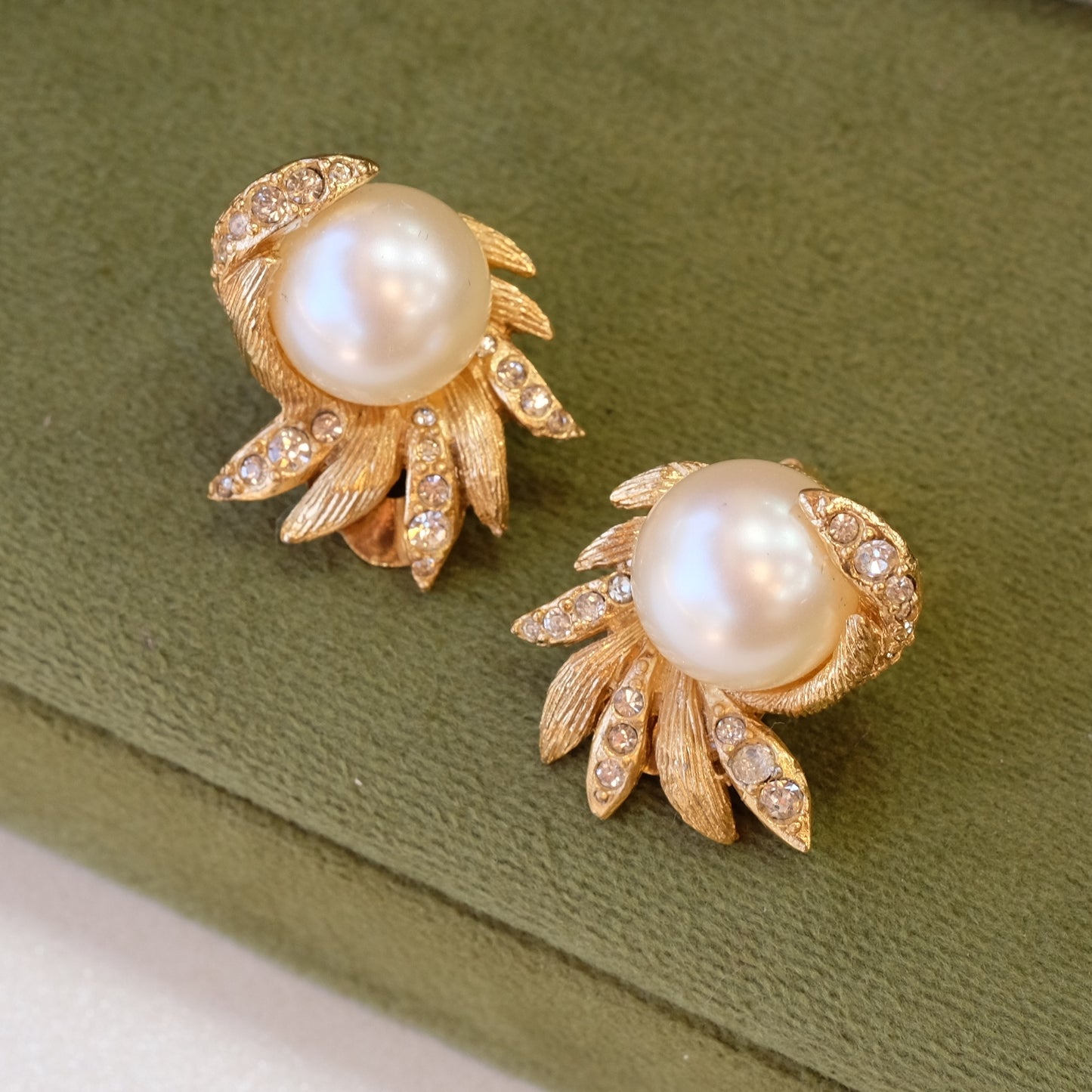 Vintage Hattie Carnegie Faux Pearl Clip on Earrings 1960s