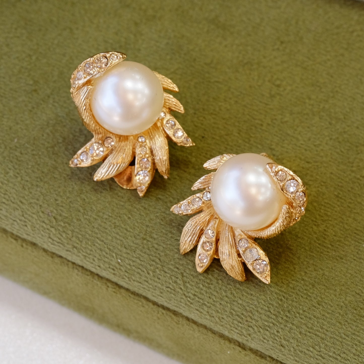 Vintage Hattie Carnegie Faux Pearl Clip on Earrings 1960s