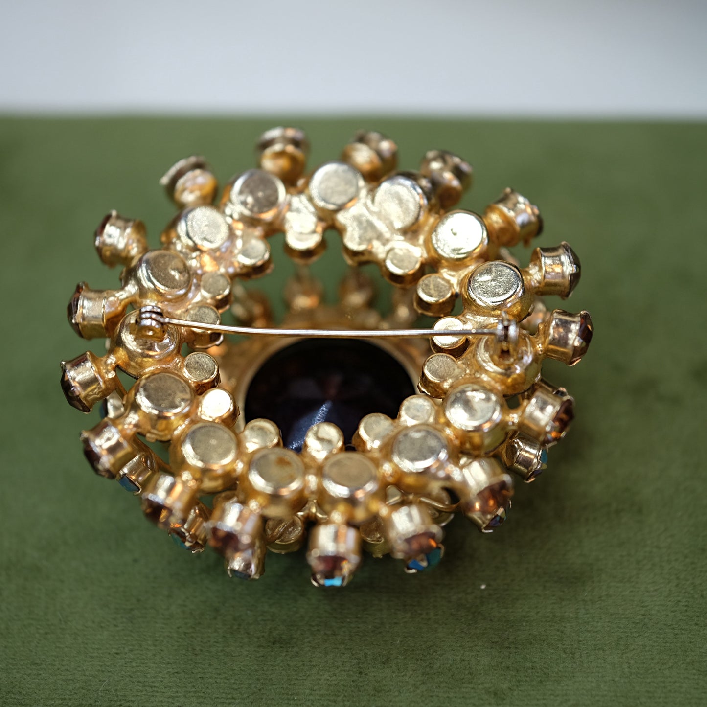 Unsigned Citrine Dome Brooch 1960s