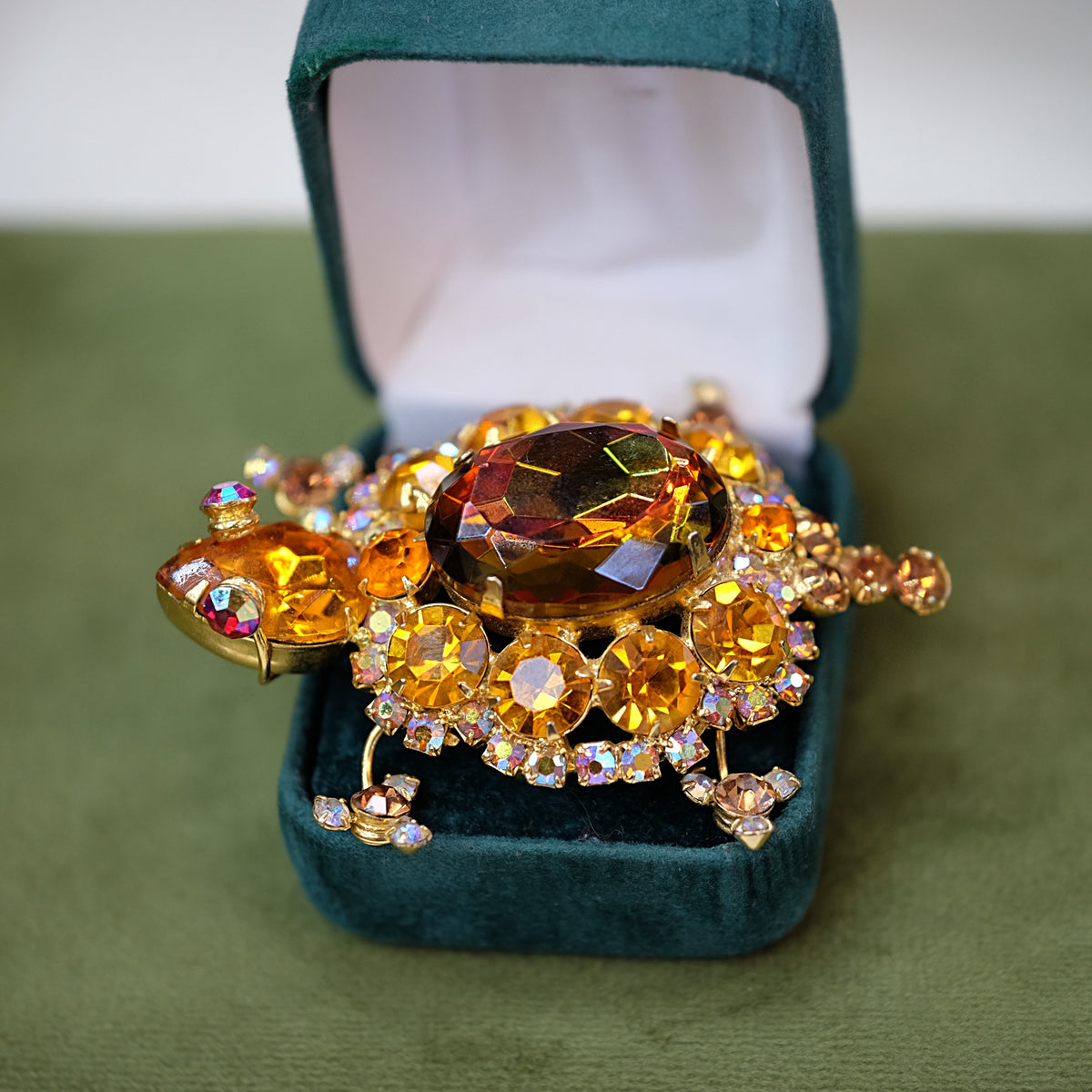 Delizza&Elster Turtle Brooch