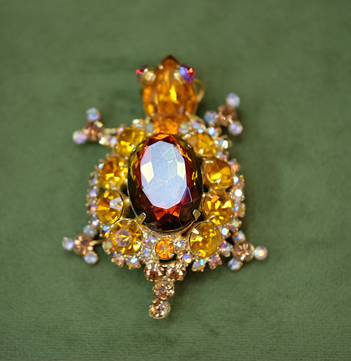 Delizza&Elster Turtle Brooch