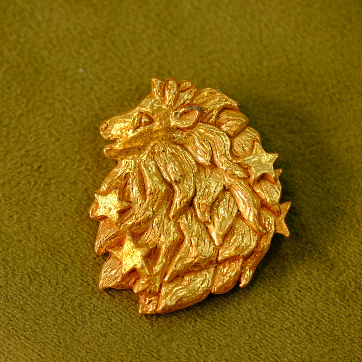 Vintage Leo Zodiac Pin Richelieu