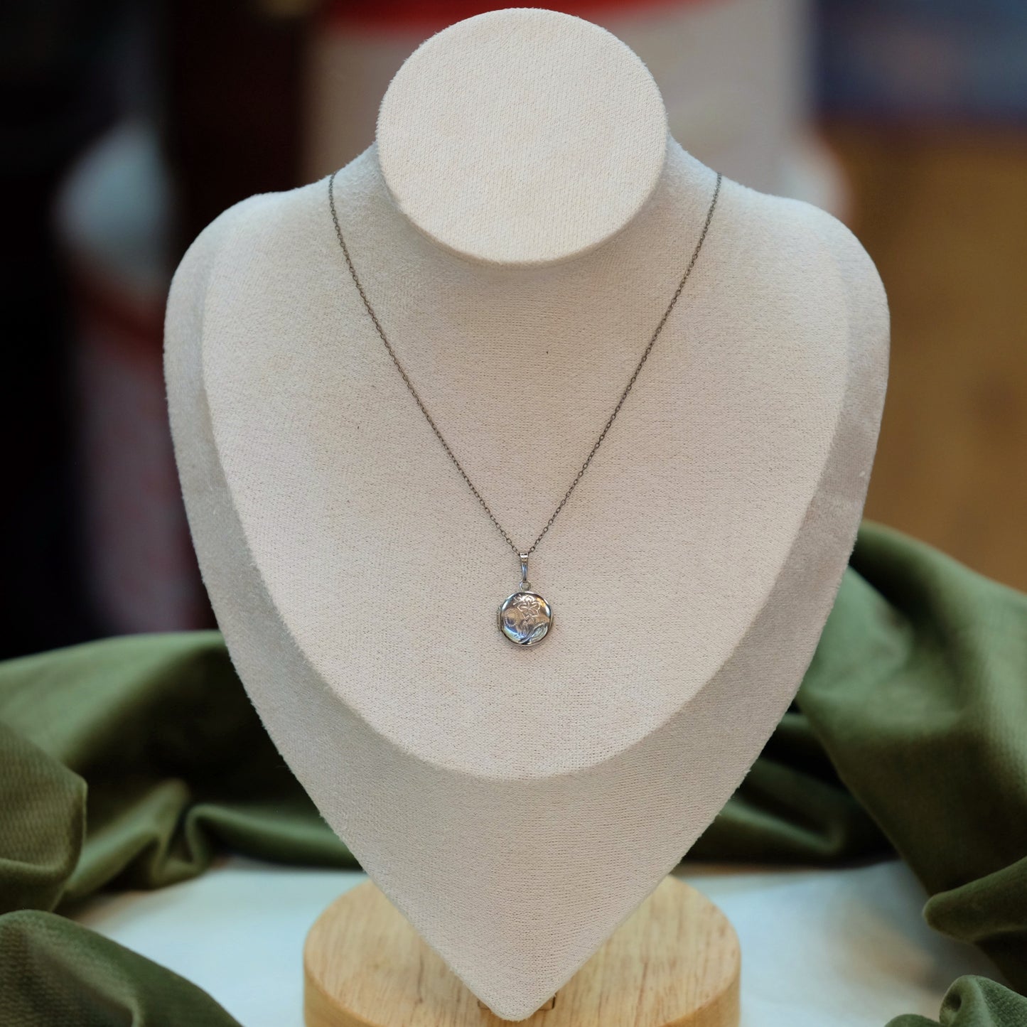 Small Silver Circle Locket
