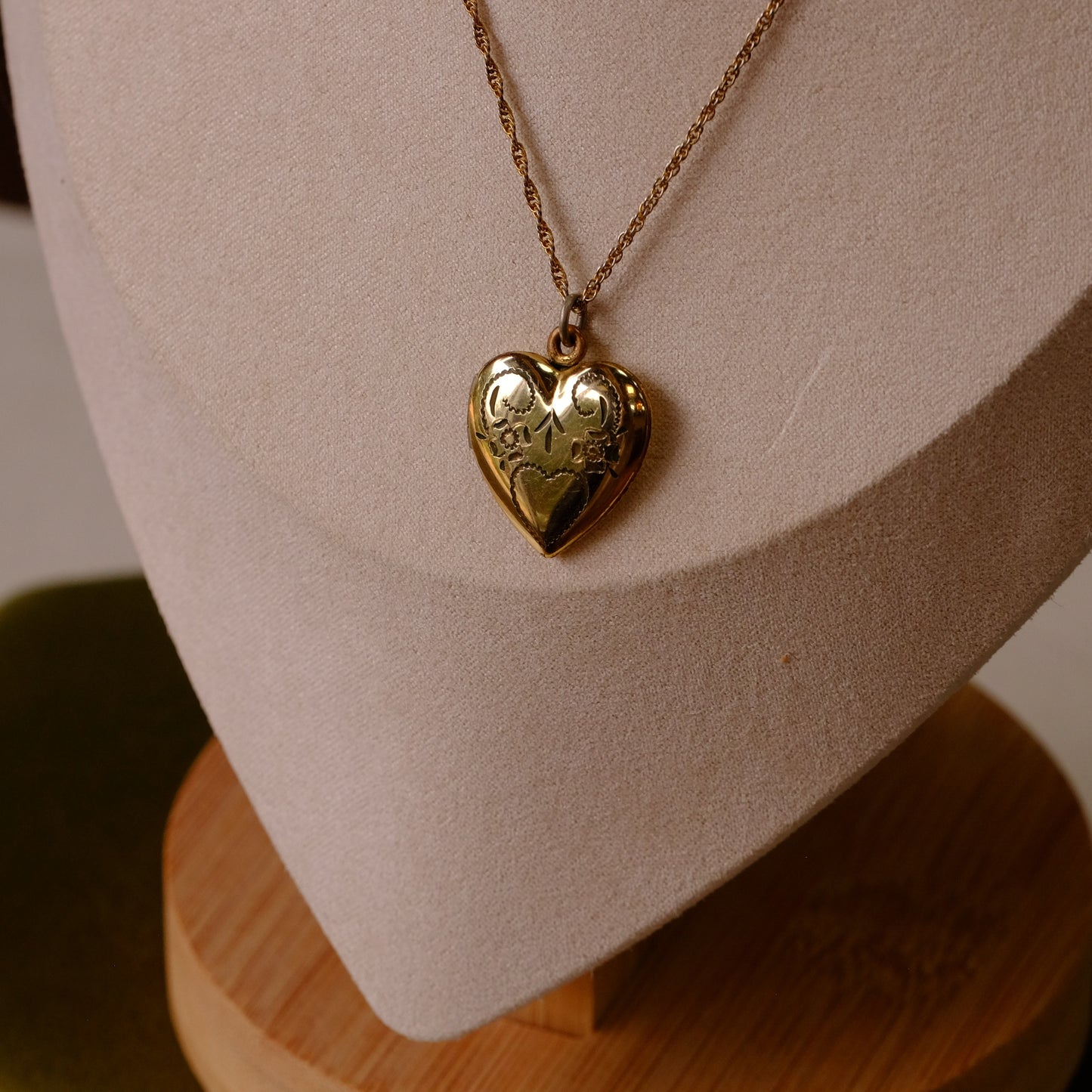 Vintage Gold Filled Heart Locket with Chain