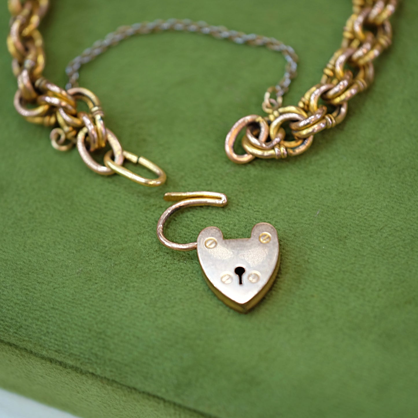 Chain Bracelet with Heart Lock Rolled Gold