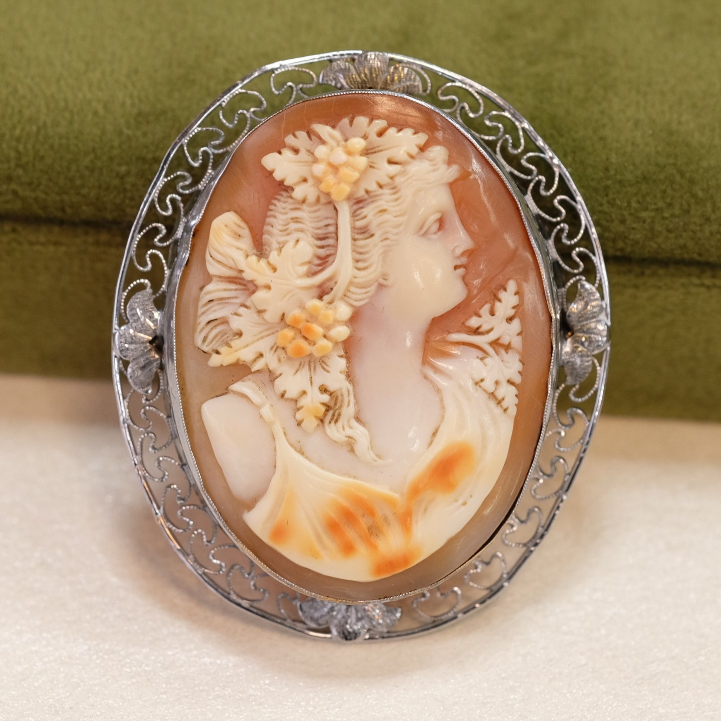 14k Gold Shell Cameo signed RH