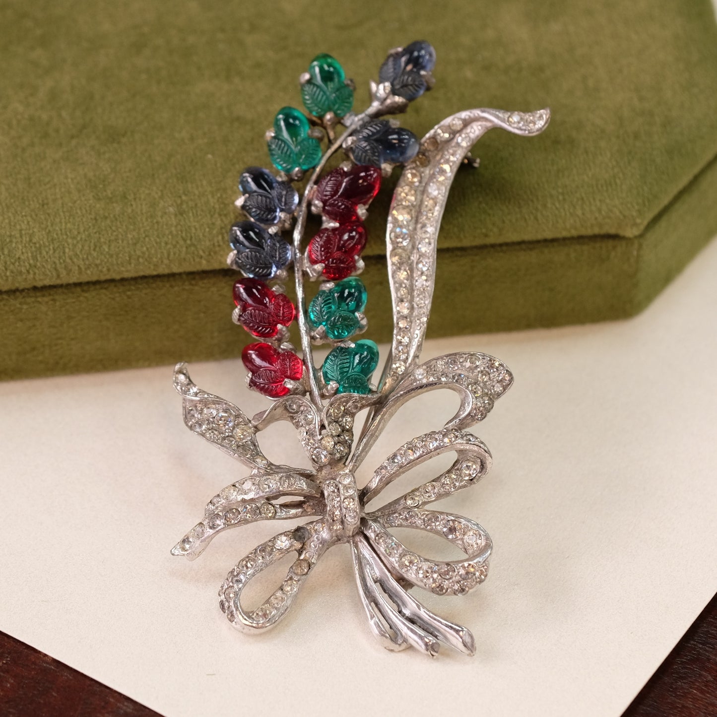 Fruit Salad Carved Glass Gemcolor Large Leaf Brooch 1930s