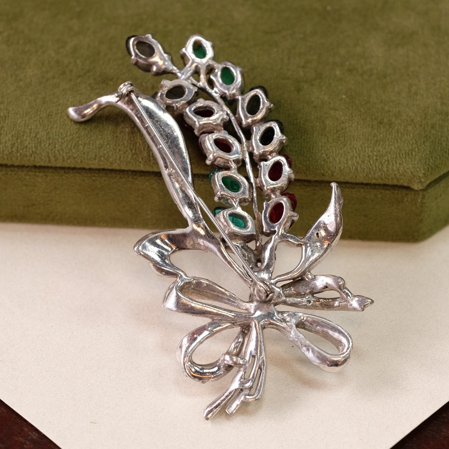 Fruit Salad Carved Glass Gemcolor Large Leaf Brooch 1930s
