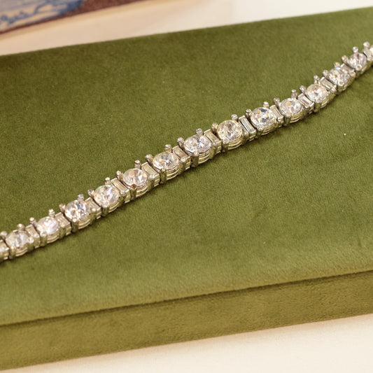 Vintage Early Ciner Graduated Rhinestones Bracelet