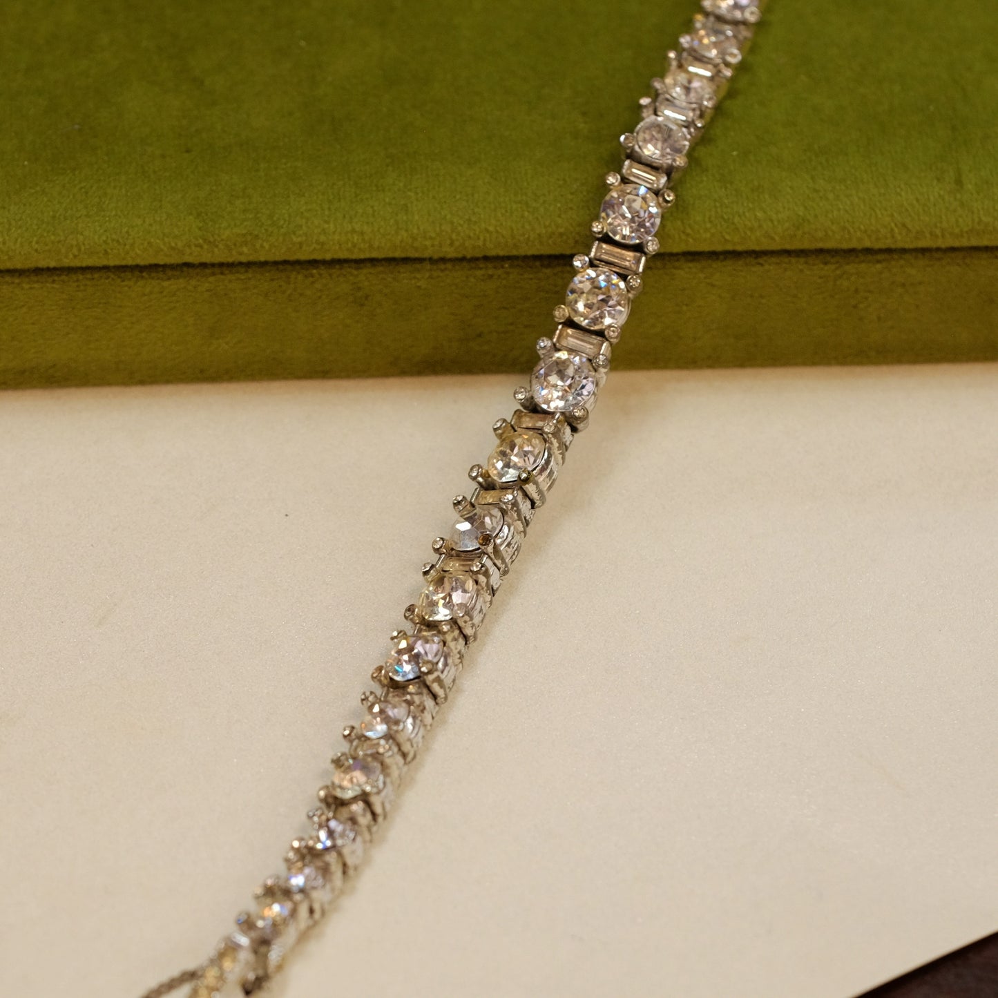 Vintage Early Ciner Graduated Rhinestones Bracelet