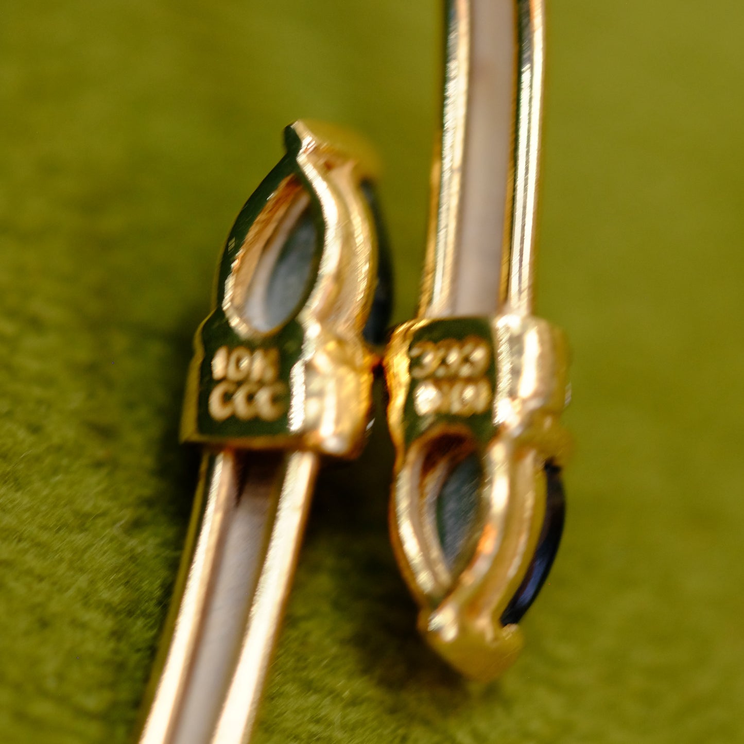 10k Spinel & Diamond Cuff