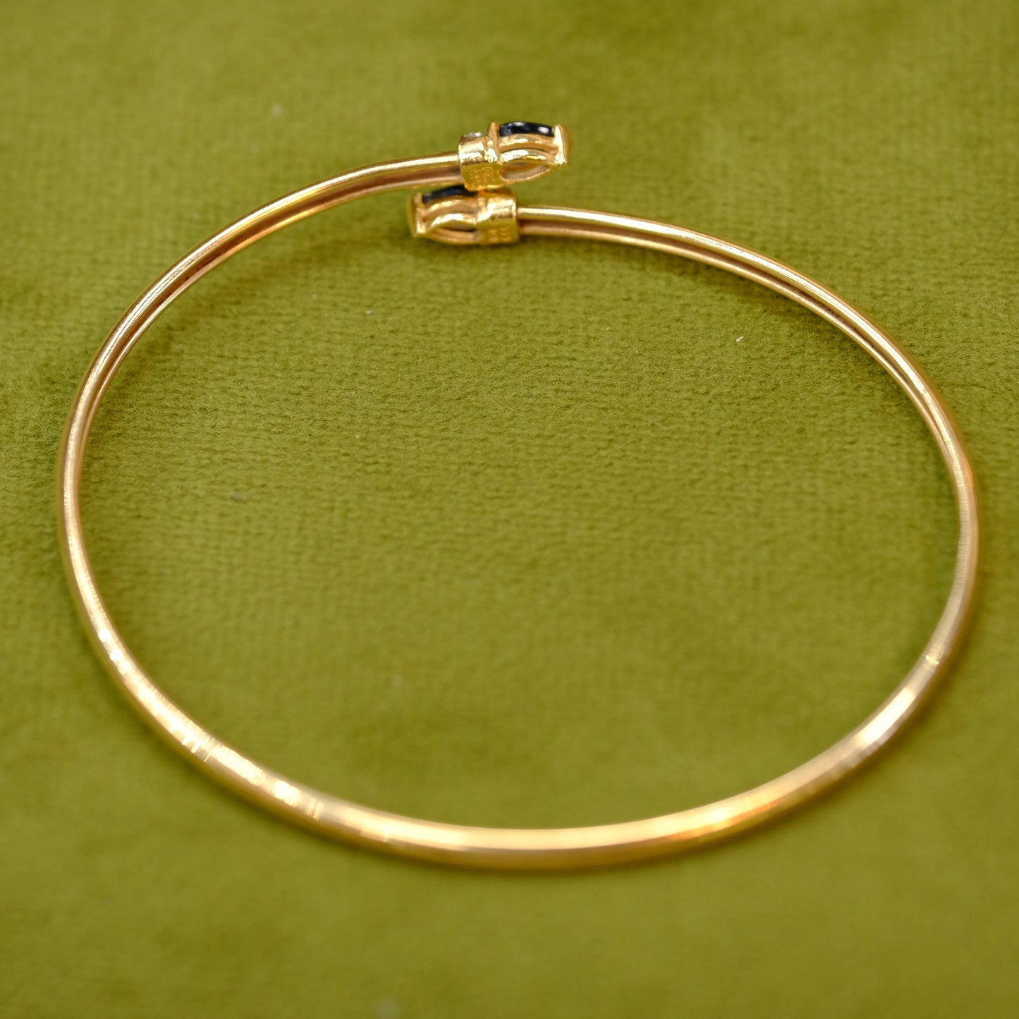 10k Spinel & Diamond Cuff