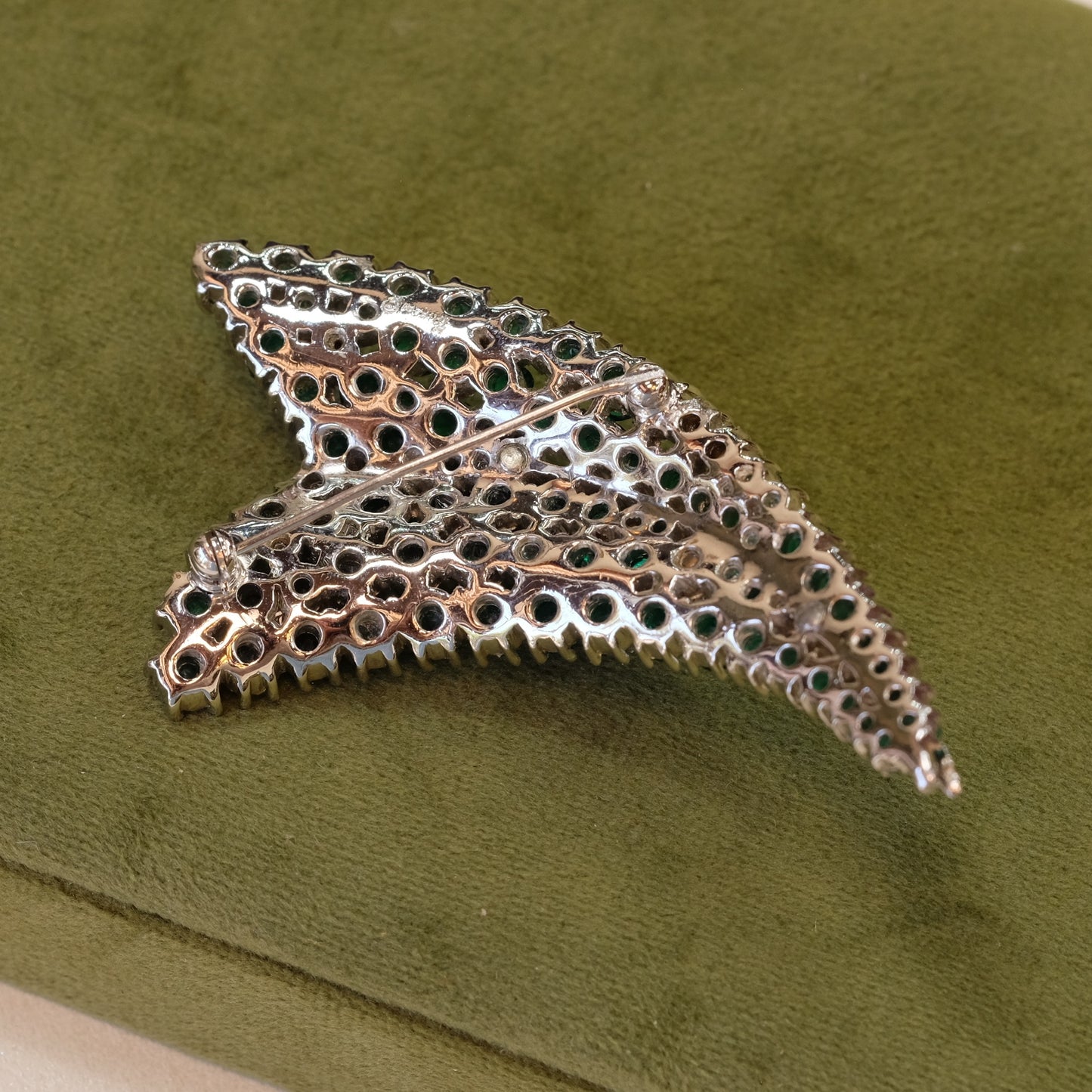 Trifari Green Rhinetones Abstract Brooch 1950s