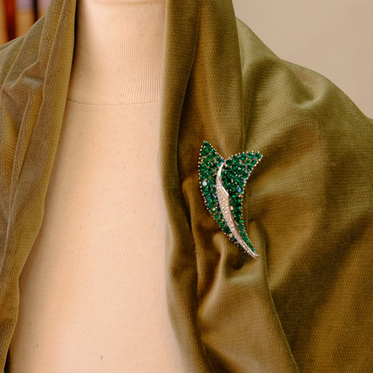 Trifari Green Rhinetones Abstract Brooch 1950s