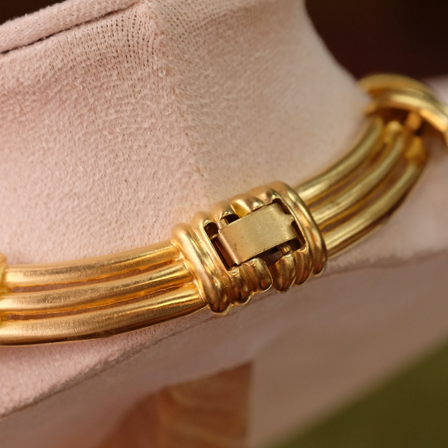 Vintage Gold Tone Collar Necklace 1990s