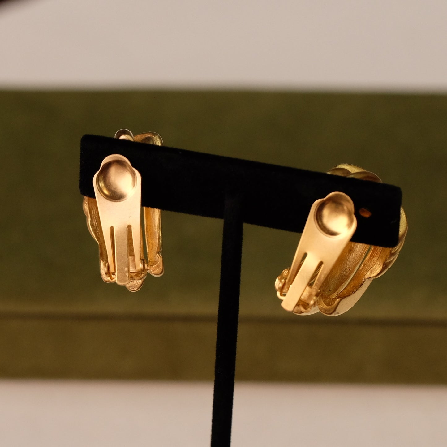 Vintage Gold Tone Clip On Earrings 1990s