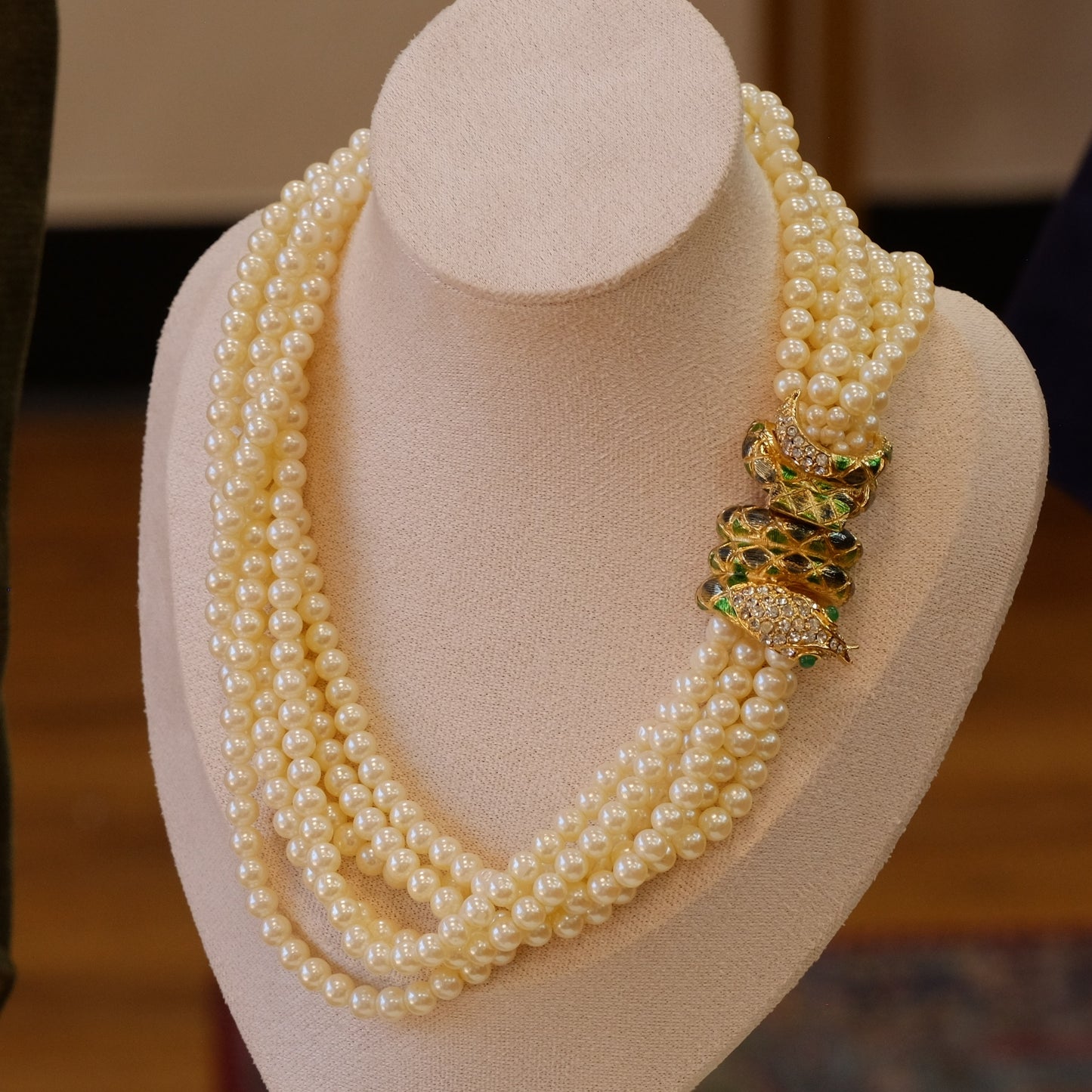 Designer Faux Pearl Snake Enamel Clasp Necklace 1980s