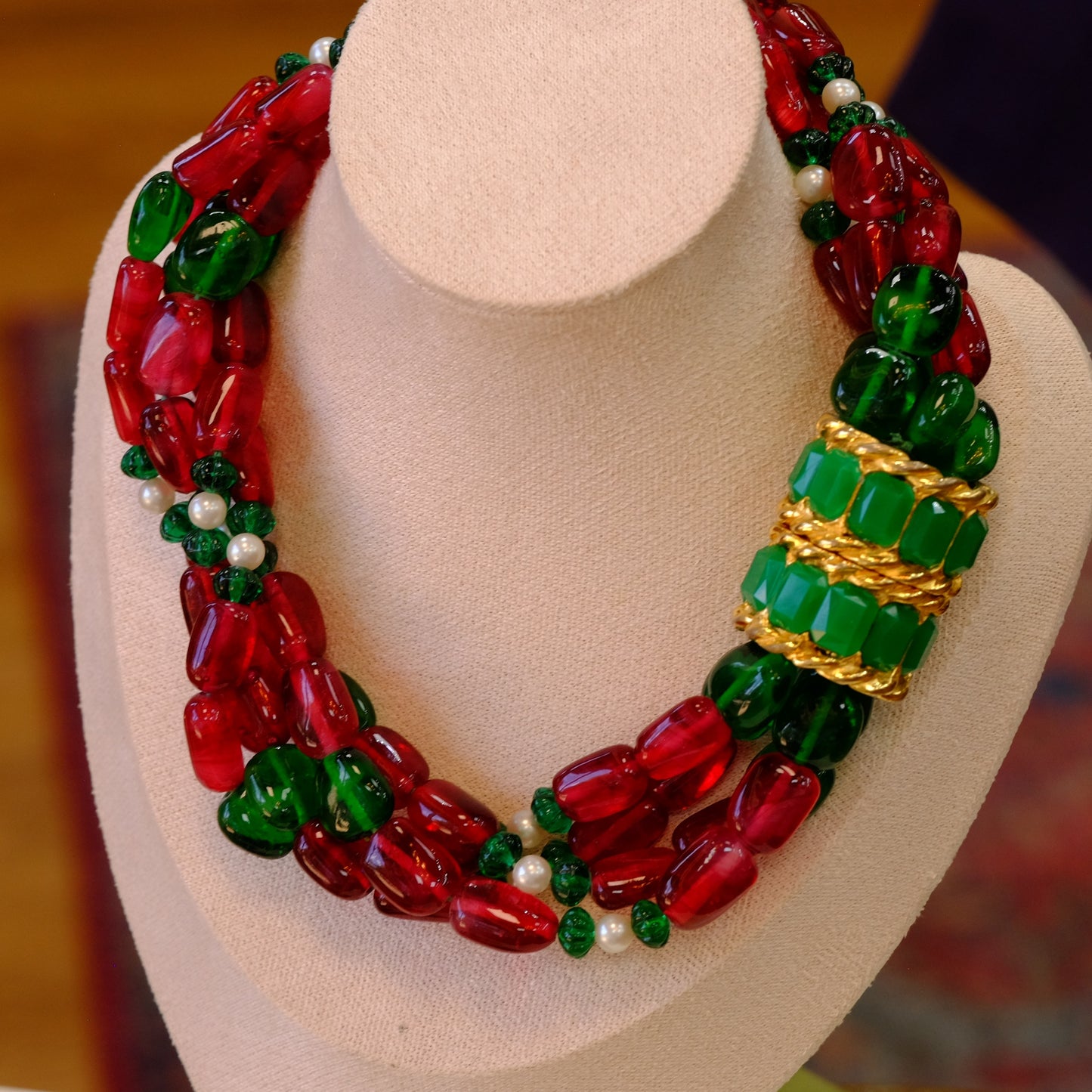 Designer Glass Mogul Necklace 1980s