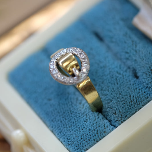 18K Gold English Buckle Diamond Ring