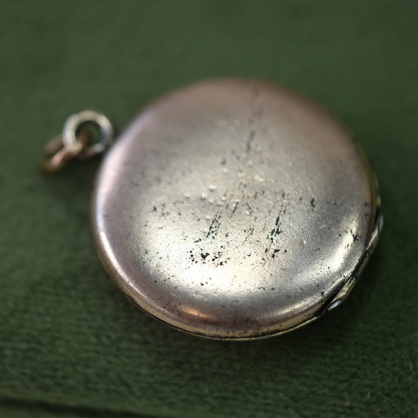 Gold Filled Horseshoe Round Locket